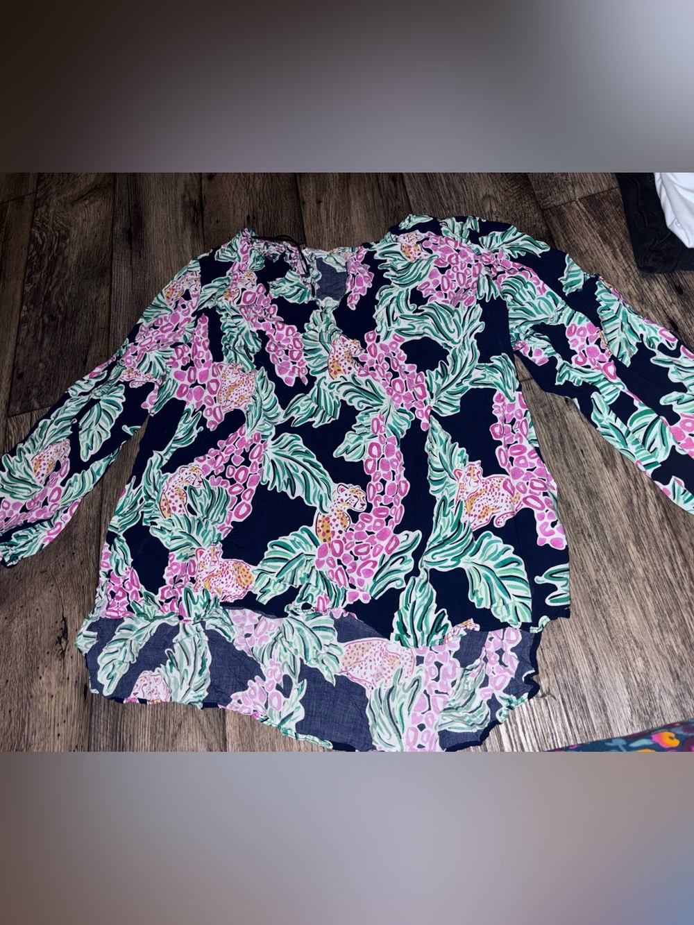Crown & Ivy 1X Navy Tunic with Pink Floral & Green Leaf Print Womens